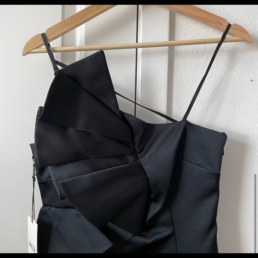 NWT Amur Hallie One Shoulder Ruffle Cocktail Mini Dress in Black sz 2 - Picture 6 of 7